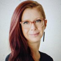 Lauren Folkerts photo