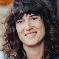 Marie Gluesenkamp Perez photo